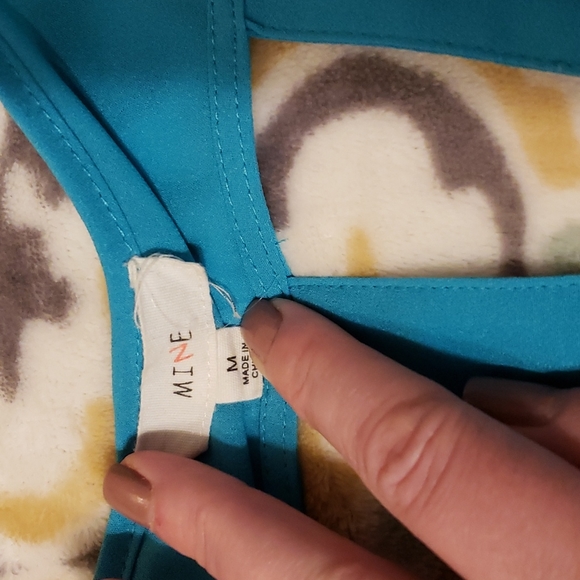 Blouse - Picture 2 of 4